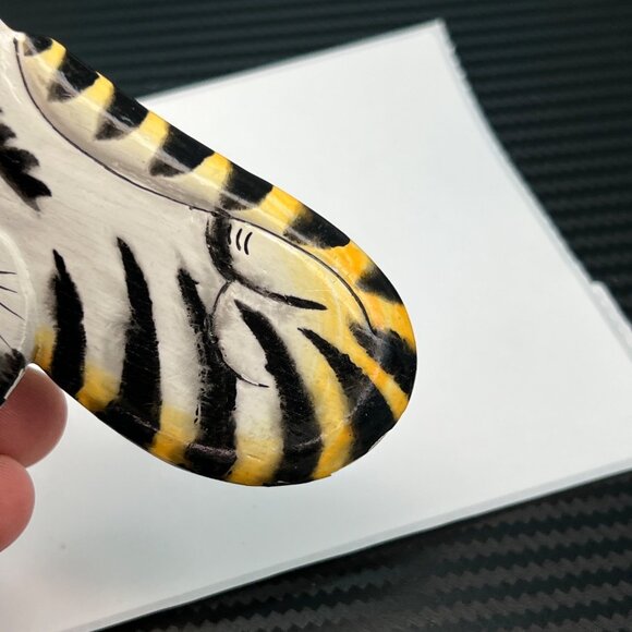 Vintage Handcrafted Wooden Cat Kitty Artisan Brooch Pin Orange Black Striped - Picture 6 of 7